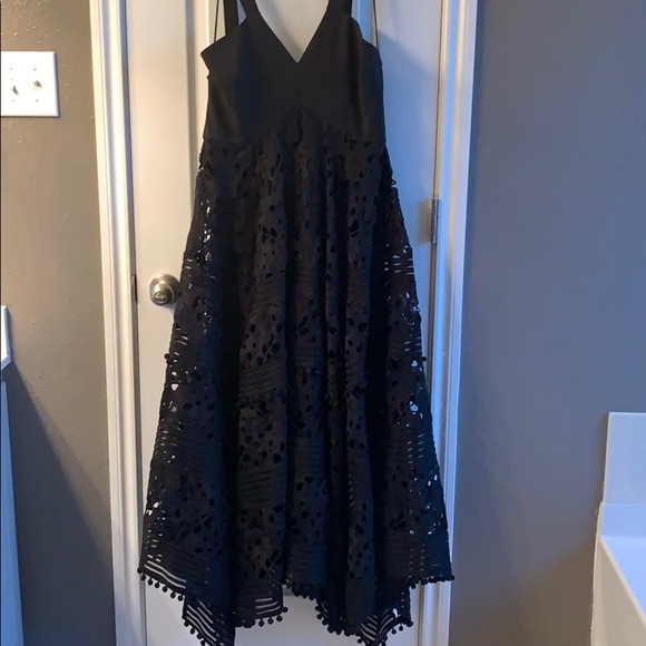 Beautiful black dress - Picture 2 of 5